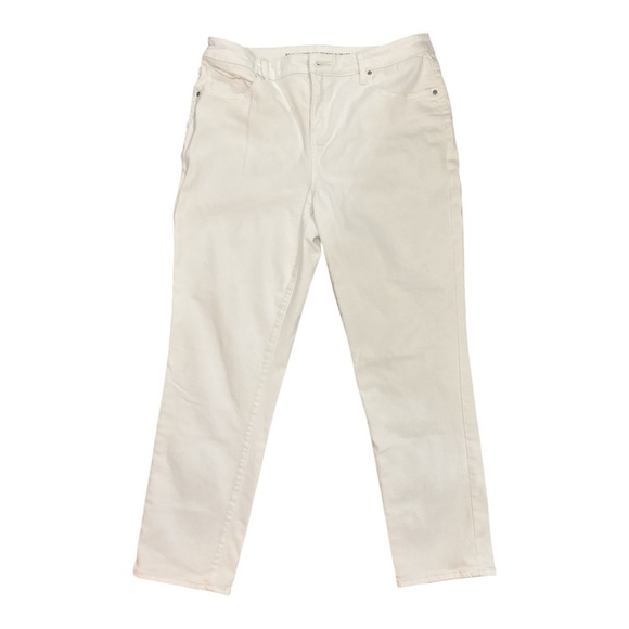 CHICO’S So Slimming Girlfriend Slim Leg Ankle White Jeans Size 12R - Picture 1 of 10